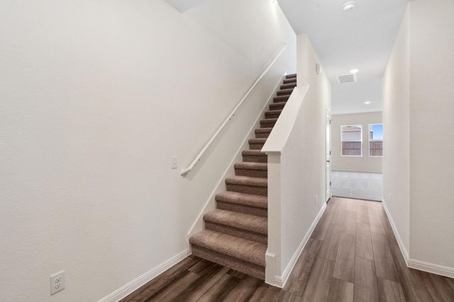 513 Thistle LN, Kyle, TX 78656