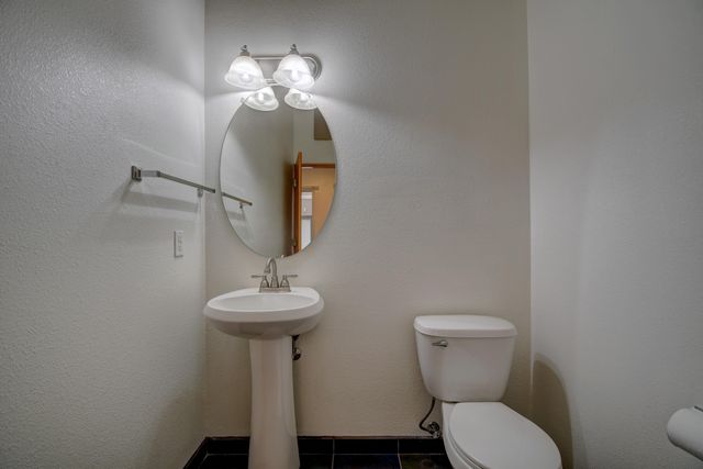 861 Silver Avenue SW, Albuquerque, NM 87102