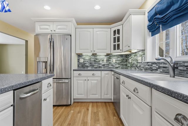 5 Thistle Lane, Hooksett, NH 03106