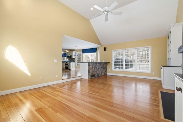 5 Thistle Lane, Hooksett, NH 03106