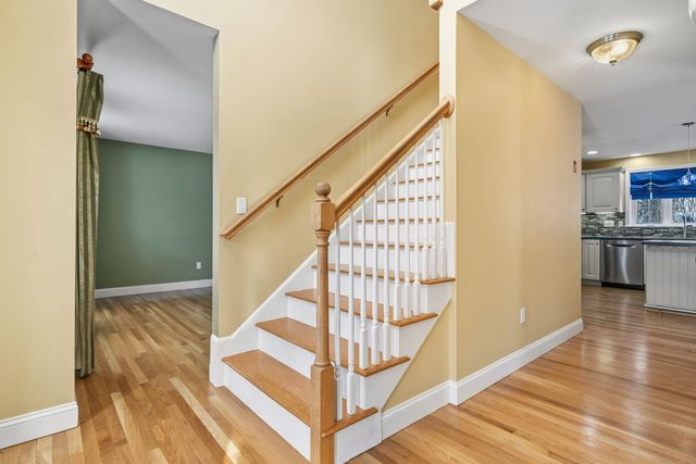 5 Thistle Lane, Hooksett, NH 03106