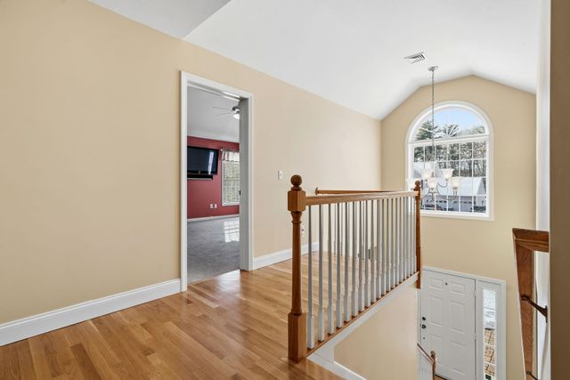 5 Thistle Lane, Hooksett, NH 03106