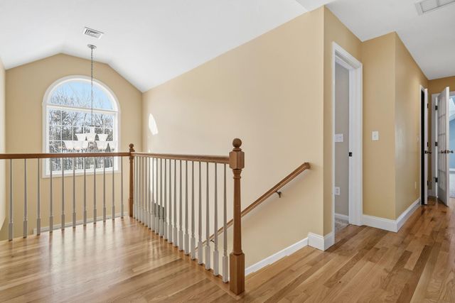 5 Thistle Lane, Hooksett, NH 03106