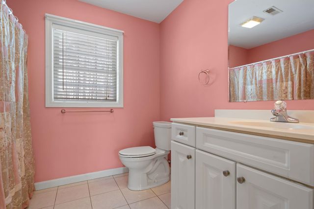 5 Thistle Lane, Hooksett, NH 03106