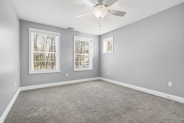 5 Thistle Lane, Hooksett, NH 03106