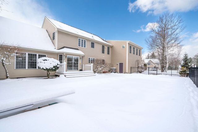 5 Thistle Lane, Hooksett, NH 03106