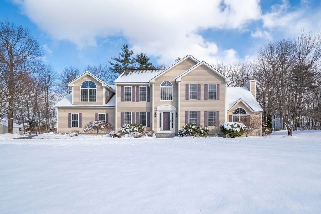 5 Thistle Lane, Hooksett, NH 03106