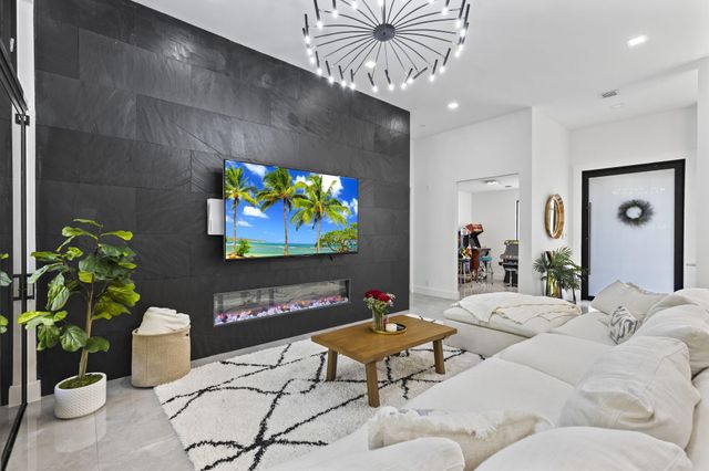 4265 SW 185th Avenue, Miramar, FL 33029