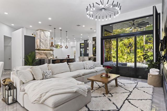 4265 SW 185th Avenue, Miramar, FL 33029