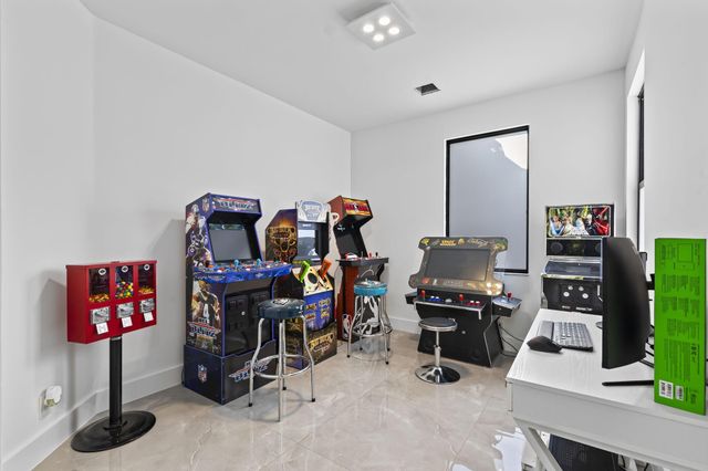 4265 SW 185th Avenue, Miramar, FL 33029