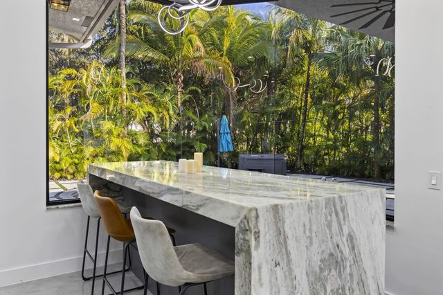 4265 SW 185th Avenue, Miramar, FL 33029