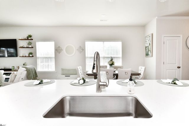 129 Fennec Drive, Fountain Inn, SC 29644