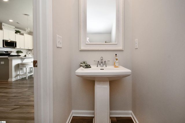 129 Fennec Drive, Fountain Inn, SC 29644