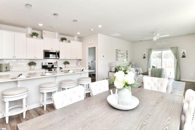 129 Fennec Drive, Fountain Inn, SC 29644