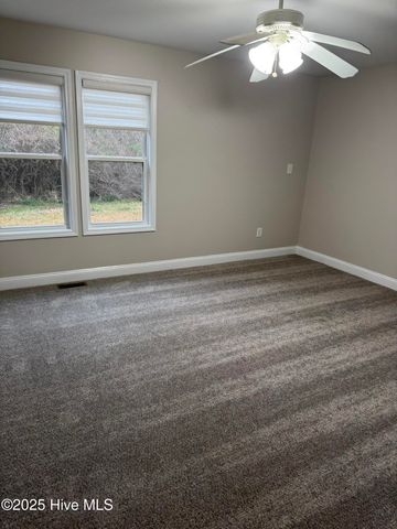 124 Norris Road, Swansboro, NC 28584