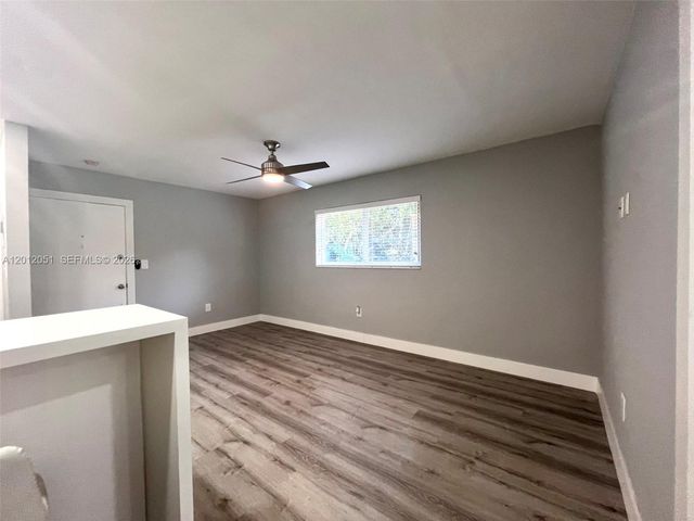 6310 SW 79th St 20, South Miami, FL 33143