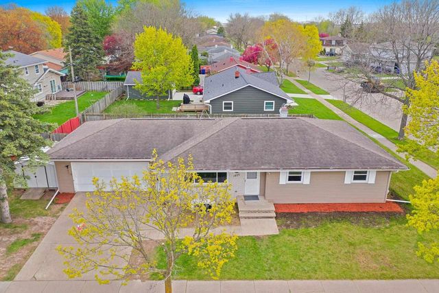 1825 W GRANT STREET, Appleton, WI 54914