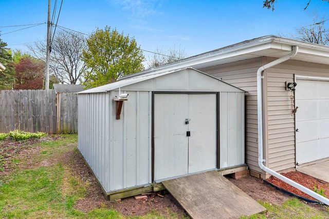 1825 W GRANT STREET, Appleton, WI 54914