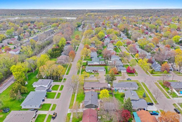 1825 W GRANT STREET, Appleton, WI 54914