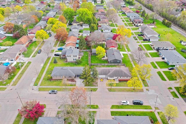 1825 W GRANT STREET, Appleton, WI 54914