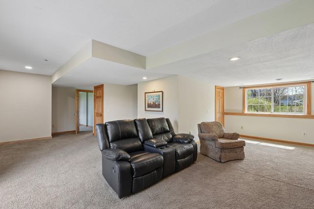6528 210th Lane Court N, Forest Lake, MN 55025