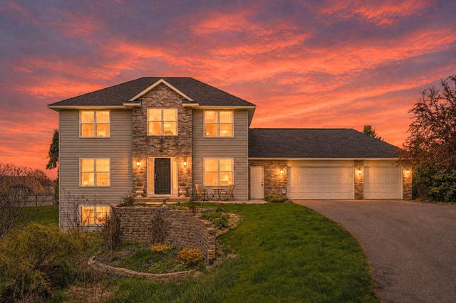 6528 210th Lane Court N, Forest Lake, MN 55025