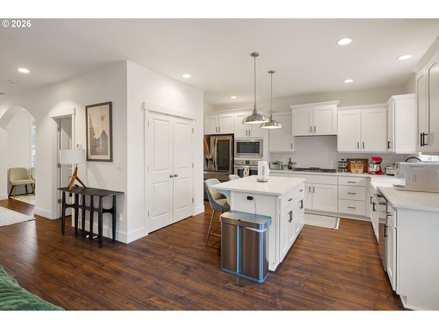 2533 ROCKROSE Ln, Eugene, OR 97403