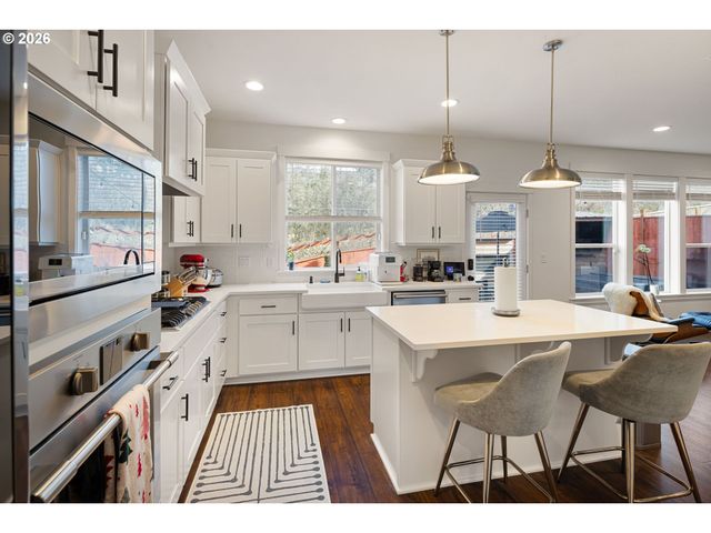 2533 ROCKROSE Ln, Eugene, OR 97403