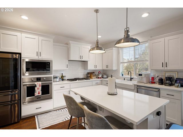 2533 ROCKROSE Ln, Eugene, OR 97403