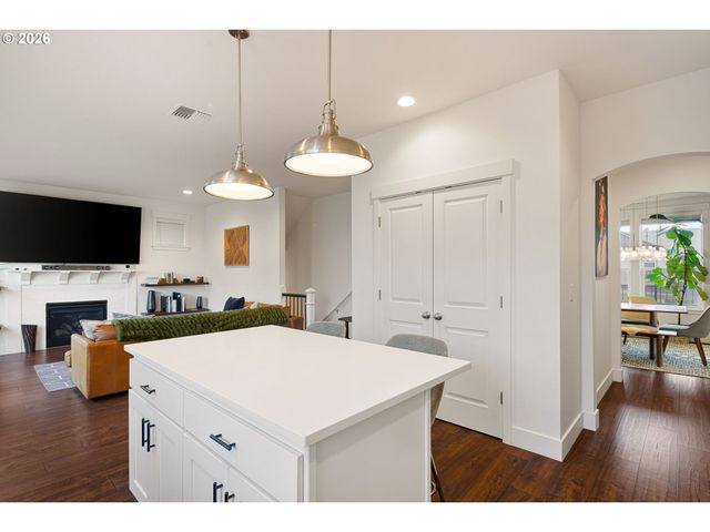 2533 ROCKROSE Ln, Eugene, OR 97403