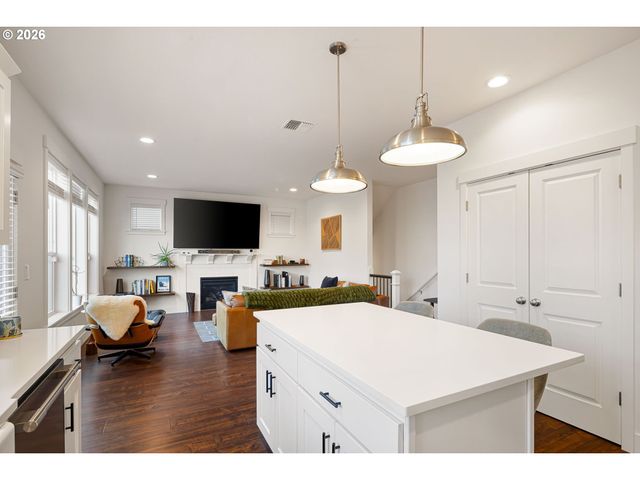 2533 ROCKROSE Ln, Eugene, OR 97403