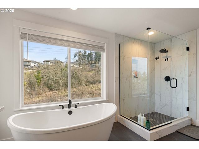 2533 ROCKROSE Ln, Eugene, OR 97403