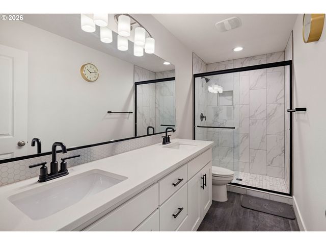 2533 ROCKROSE Ln, Eugene, OR 97403