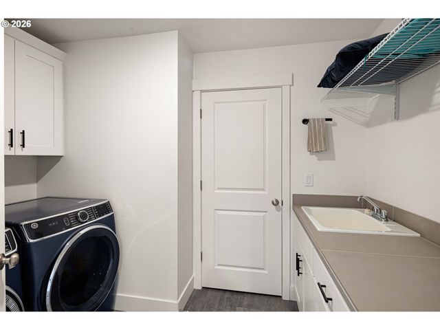 2533 ROCKROSE Ln, Eugene, OR 97403