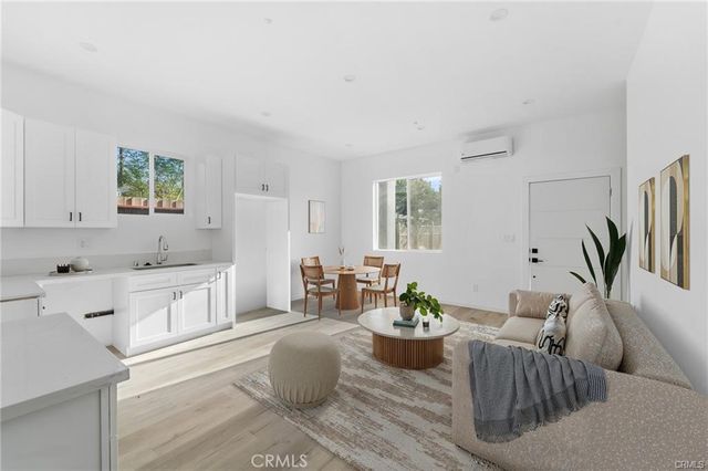8514 Wilbur, Northridge, CA 91324