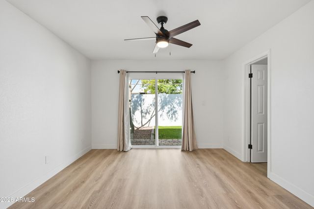 1706 E GAYLON Drive, Tempe, AZ 85282