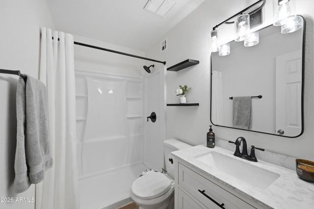 1706 E GAYLON Drive, Tempe, AZ 85282