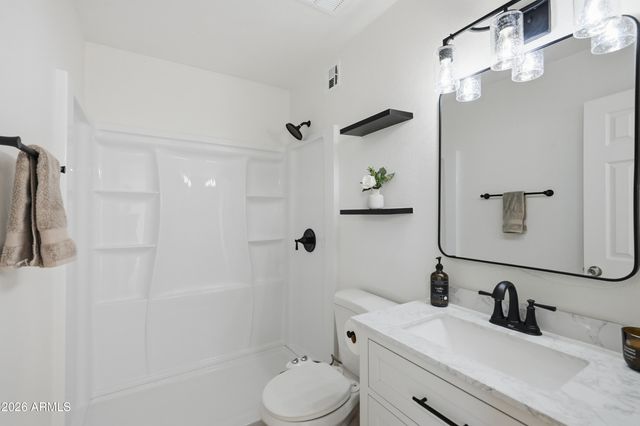 1706 E GAYLON Drive, Tempe, AZ 85282