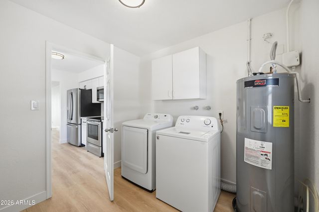 1706 E GAYLON Drive, Tempe, AZ 85282