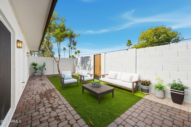 1706 E GAYLON Drive, Tempe, AZ 85282