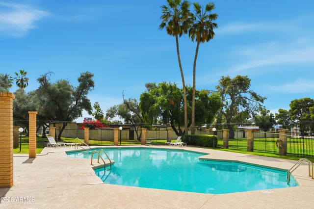 1706 E GAYLON Drive, Tempe, AZ 85282