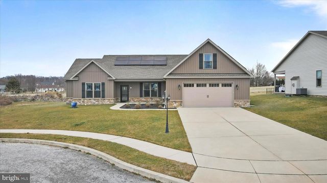 41 SMITH CIR, Littlestown, PA 17340