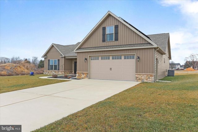 41 SMITH CIR, Littlestown, PA 17340