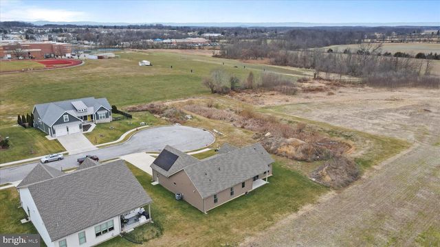 41 SMITH CIR, Littlestown, PA 17340