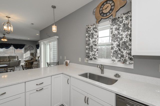 106 Phantom Lake COURT, Mukwonago, WI 53149