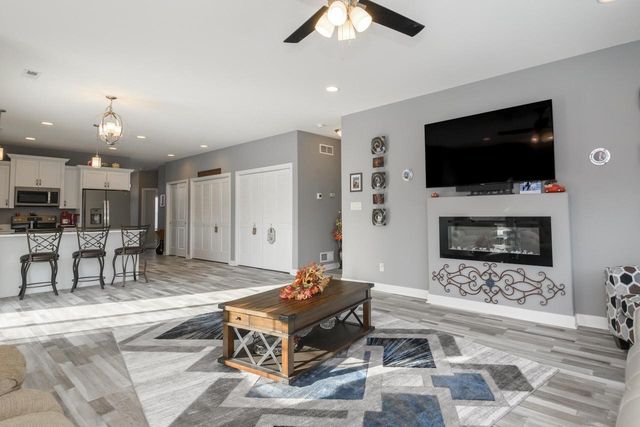 106 Phantom Lake COURT, Mukwonago, WI 53149