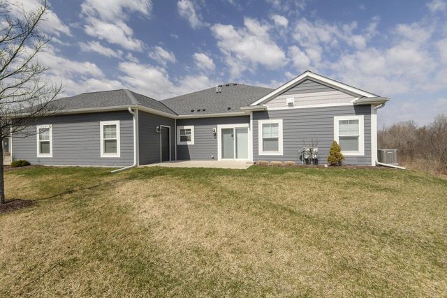 106 Phantom Lake COURT, Mukwonago, WI 53149