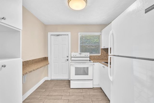 5026 SW 21st Street SW, West Park, FL 33023