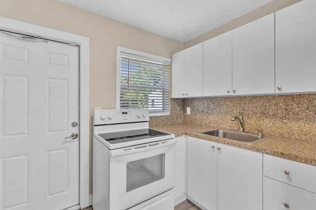 5026 SW 21st Street SW, West Park, FL 33023