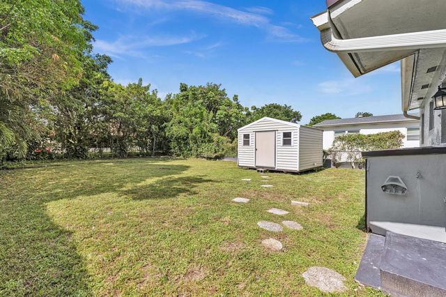 5026 SW 21st Street SW, West Park, FL 33023